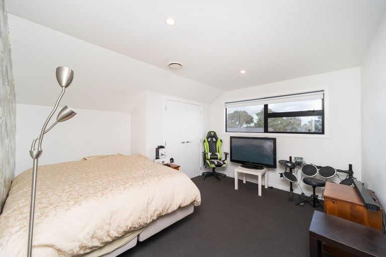 Photo of property in 22 Colombo Street, Hokowhitu, Palmerston North, 4410