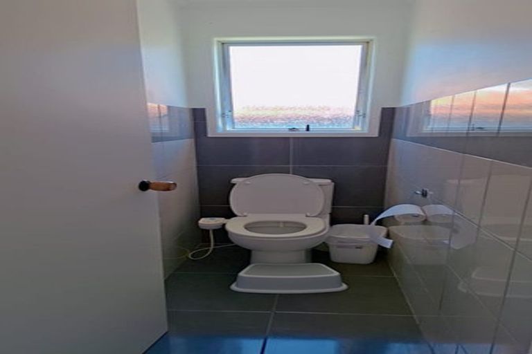 Photo of property in 1/69 Luanda Drive, Ranui, Auckland, 0612