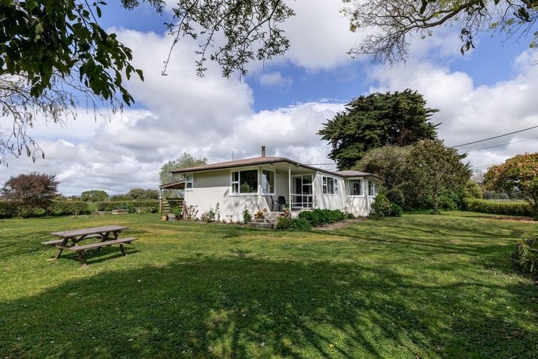 Photo of property in 305 Karere Road, Tiakitahuna, Palmerston North, 4477