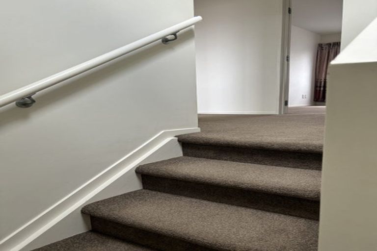 Photo of property in 32a Bleakhouse Road, Howick, Auckland, 2014