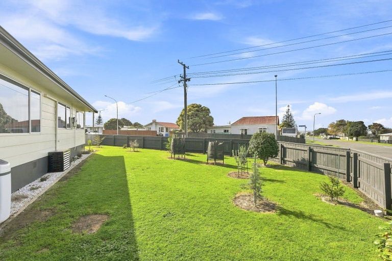Photo of property in 1a Mosston Road, Castlecliff, Whanganui, 4501