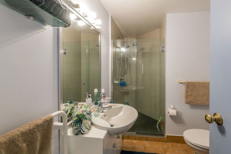 Photo of property in 1e/25 Maclean Street, Paraparaumu Beach, Paraparaumu, 5032