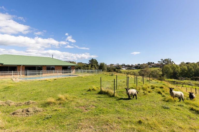 Photo of property in 57 Mcgiven Drive, Ridgewood, New Plymouth, 4371