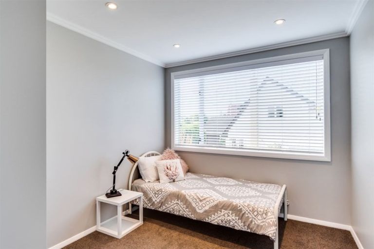 Photo of property in 37 Avondale Road, Taradale, Napier, 4112