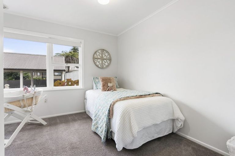 Photo of property in 1/104 Beach Road, Pahurehure, Papakura, 2113