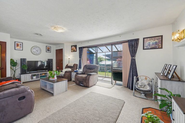 Photo of property in 1/119a Prestons Road, Redwood, Christchurch, 8051