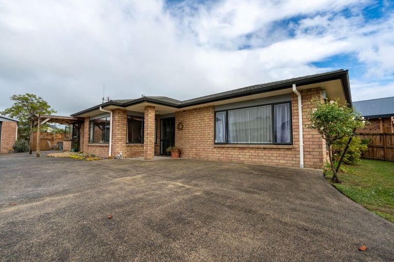 Photo of property in 25 Catalina Drive, Melville, Hamilton, 3206