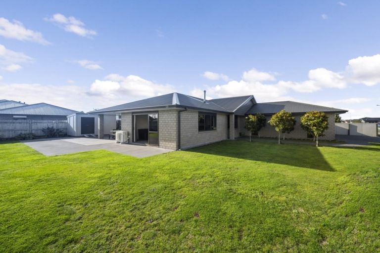 Photo of property in 3 Rawiri Drive, Bell Block, New Plymouth, 4312