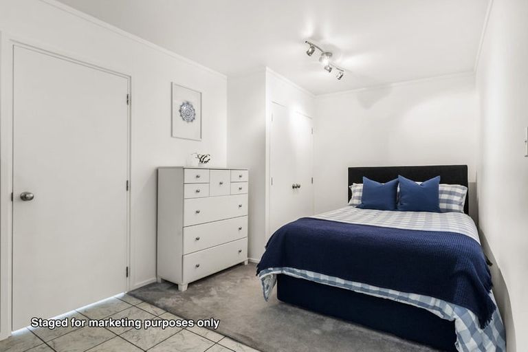 Photo of property in 80 Park Hill Road, Birkenhead, Auckland, 0626