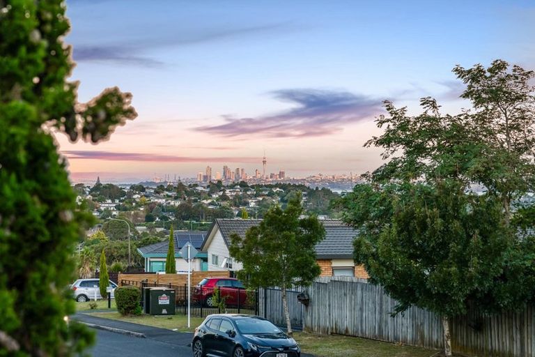 Photo of property in 56 Garton Drive, Massey, Auckland, 0614