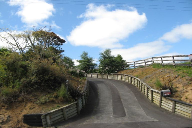 Photo of property in 300 Paparata Road, Bombay, 2675