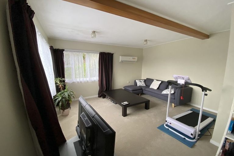 Photo of property in 2/4 Baroda Street, Khandallah, Wellington, 6035