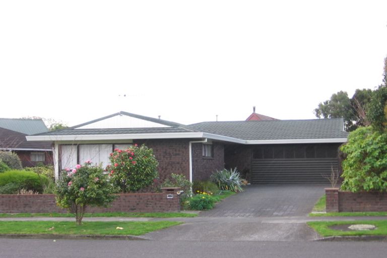Photo of property in 104 Waterloo Crescent, Hokowhitu, Palmerston North, 4410