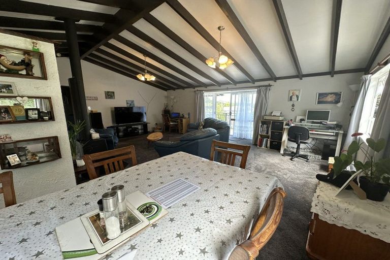 Photo of property in 8 Meuli Street, Eltham, 4322