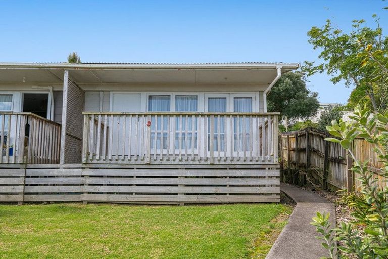 Photo of property in 2 Kaipara Crescent, Helensville, 0800