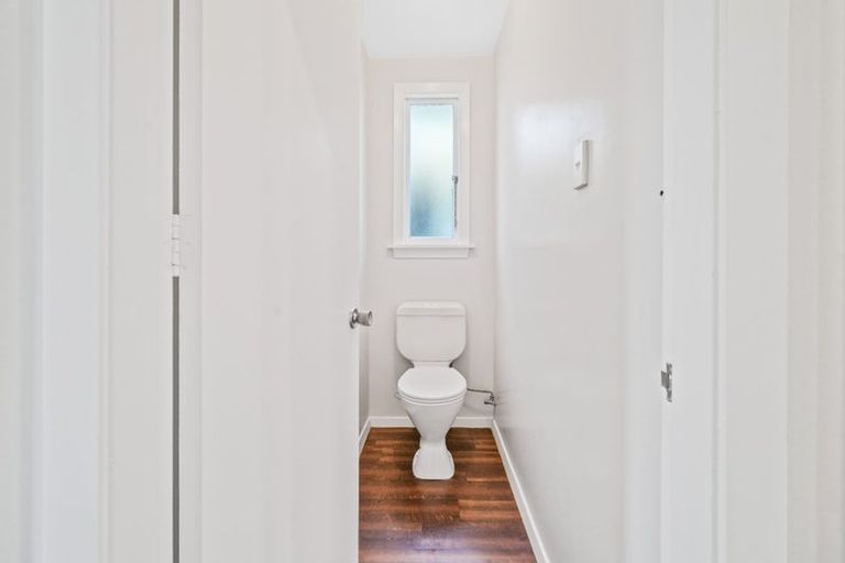 Photo of property in 33 West-watson Avenue, Hillmorton, Christchurch, 8025