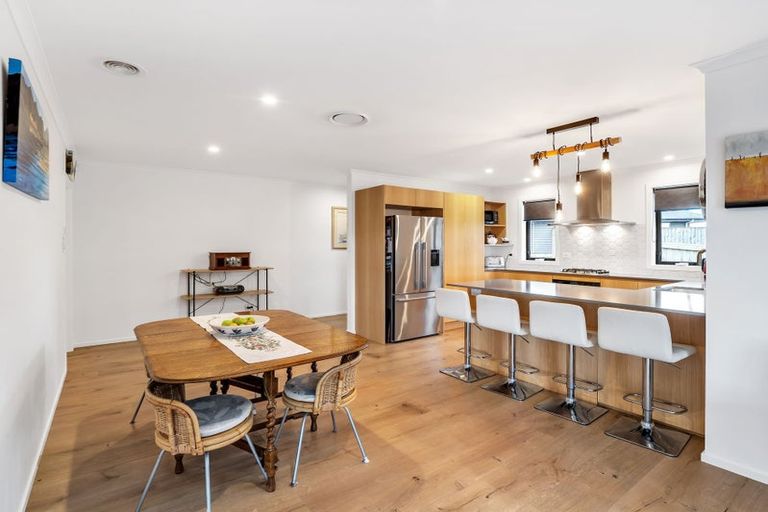 Photo of property in 42 Silicon Way, Fitzherbert, Palmerston North, 4410