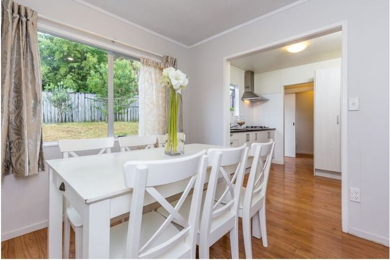 Photo of property in 60 Kohekohe Street, New Lynn, Auckland, 0600