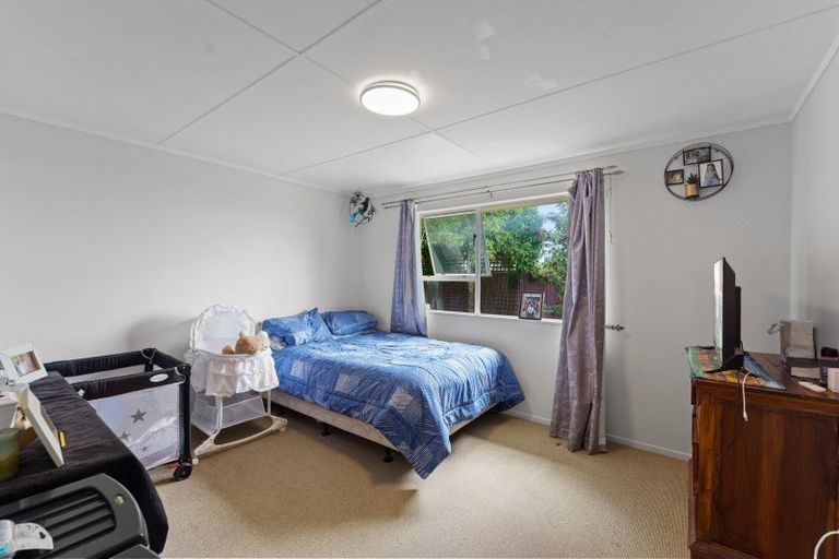 Photo of property in 6 Colenso Place, Otaki Beach, Otaki, 5512