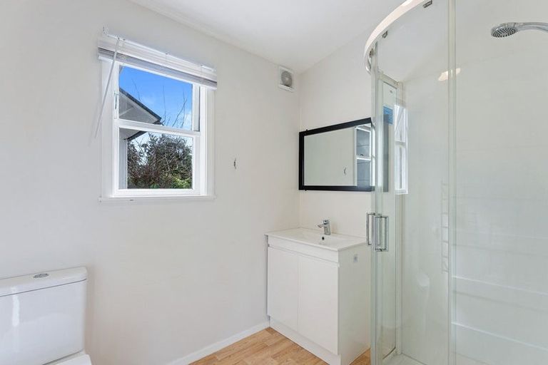 Photo of property in 674 Waikawa Beach Road, Waikawa Beach, Levin, 5573