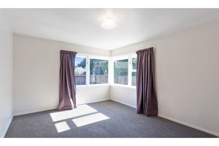 Photo of property in 1/74 Russley Road, Russley, Christchurch, 8042