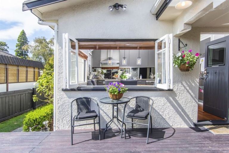 Photo of property in 521a Devonport Road, Tauranga South, Tauranga, 3112