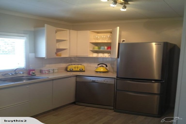 Photo of property in 23a Sandwich Road, Beckenham, Christchurch, 8023