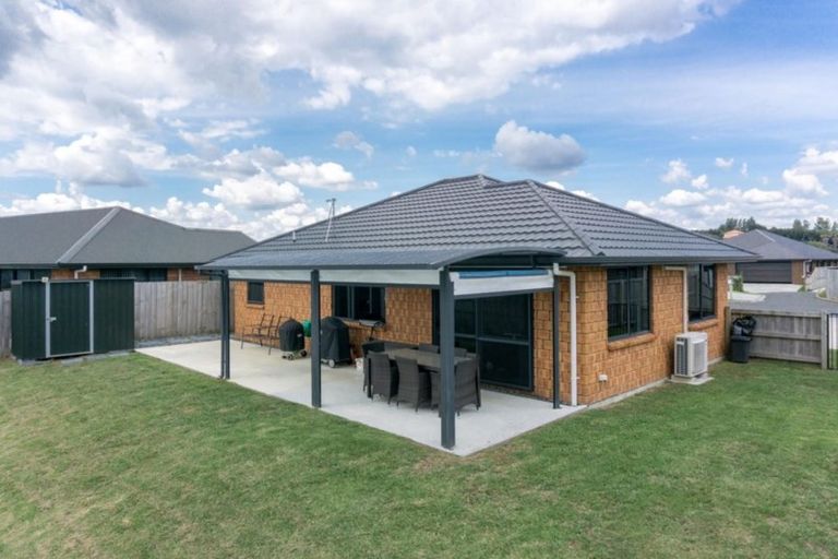 Photo of property in 25 Max Landing, Grandview Heights, Hamilton, 3200