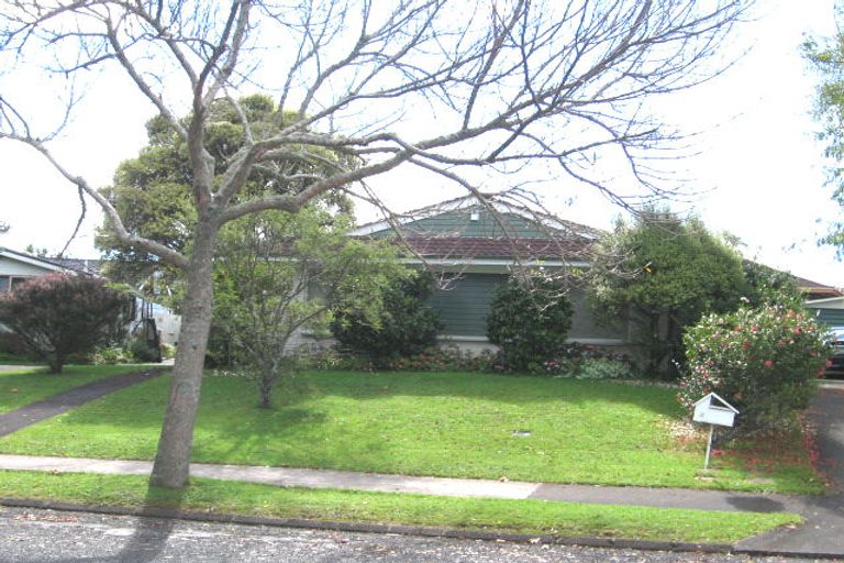 Photo of property in 5 Pinero Place, Bucklands Beach, Auckland, 2014