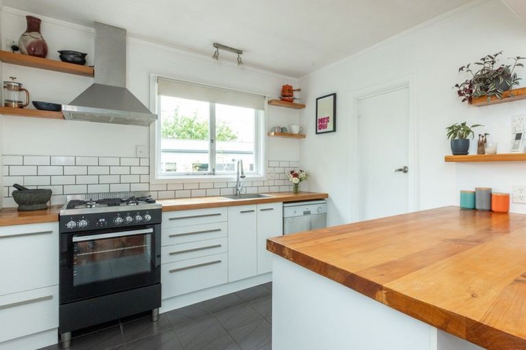 Photo of property in 6 Exeter Crescent, Pirimai, Napier, 4112