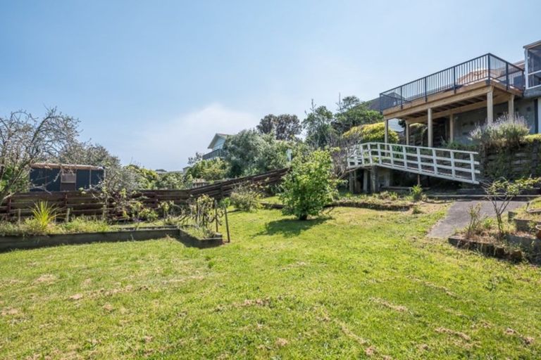 Photo of property in 12 Frances Street, Waikanae Beach, Waikanae, 5036