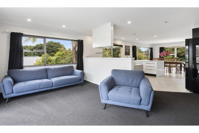 Photo of property in 17 Kotare Crescent, Maunu, Whangarei, 0110