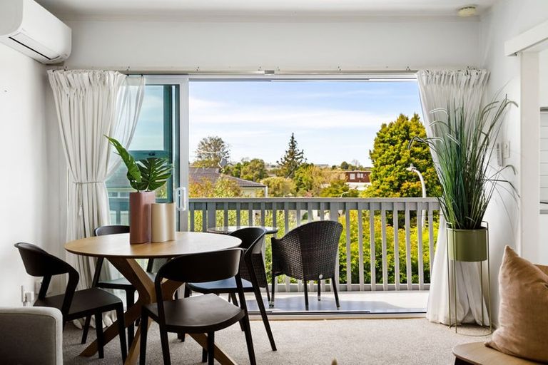 Photo of property in 3/56 Gowing Drive, Meadowbank, Auckland, 1072