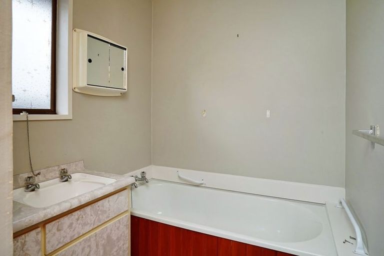 Photo of property in 1/69 Denise Crescent, Hornby, Christchurch, 8042