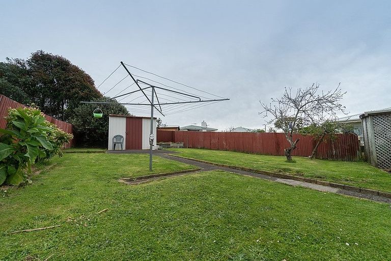Photo of property in 10 Clearmont Crescent, Blagdon, New Plymouth, 4310