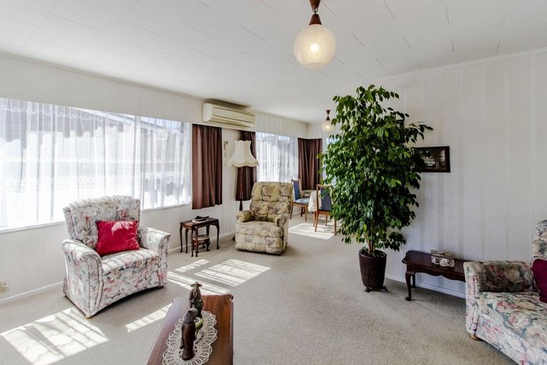 Photo of property in 29 Shortland Street, Tamatea, Napier, 4112