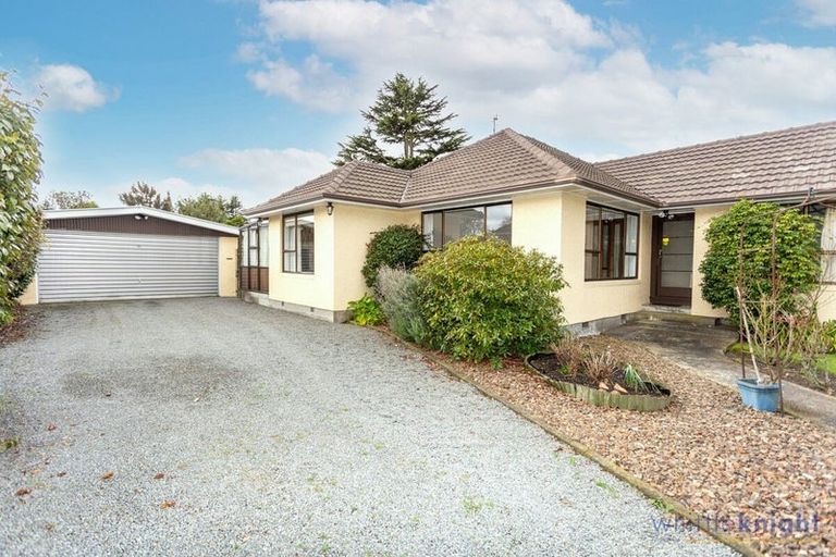 Photo of property in 6 Kyeburn Place, Avonhead, Christchurch, 8042
