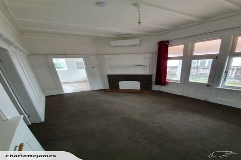 Photo of property in 11 Chaytor Street, West End, Palmerston North, 4410