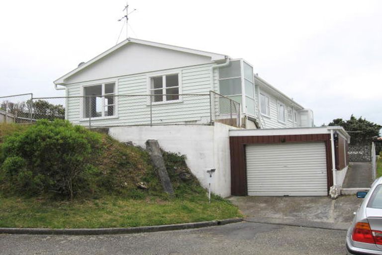 Photo of property in 8 Caribou Place, Kingston, Wellington, 6021