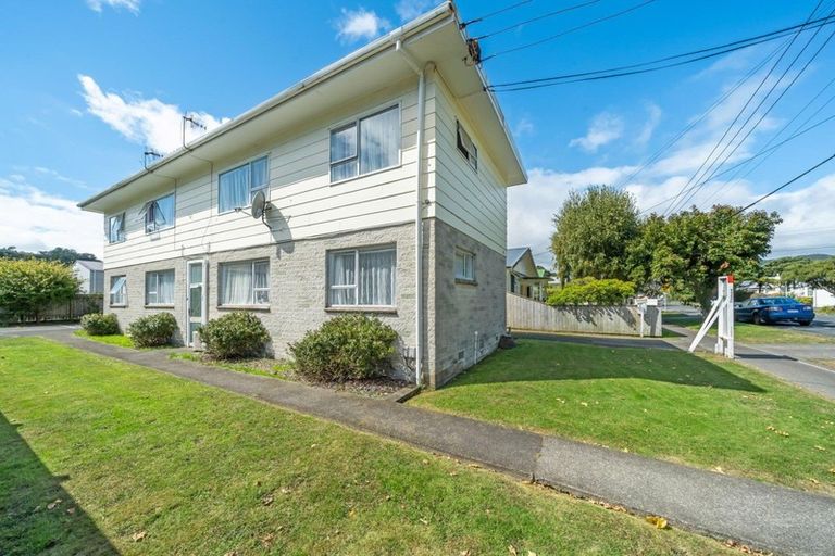 Photo of property in 3/23 Te Mome Road, Alicetown, Lower Hutt, 5010