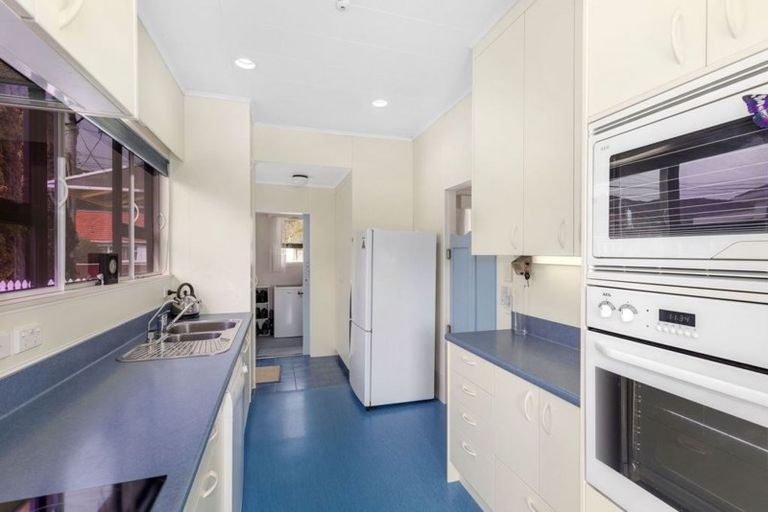 Photo of property in 33 Haig Street, Waterloo, Lower Hutt, 5011