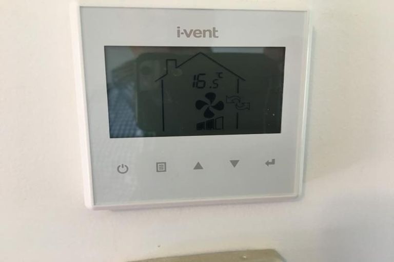 Photo of property in 31 Lyndhurst Road, Te Atatu South, Auckland, 0610