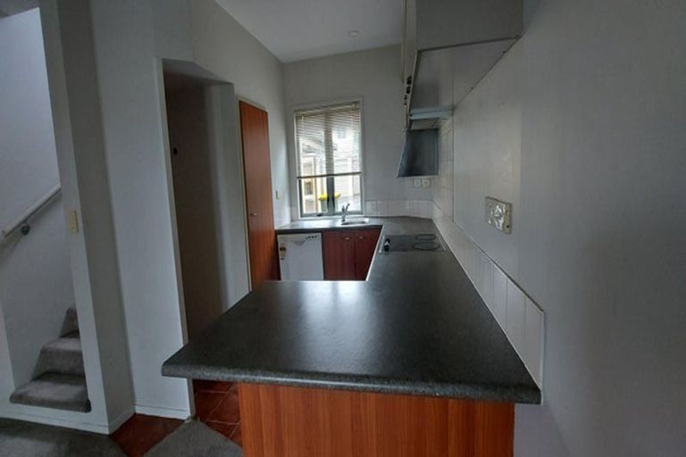 Photo of property in 1 Mt Lebanon Lane, Henderson, Auckland, 0612