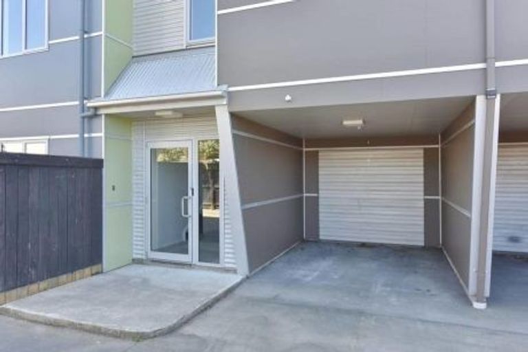 Photo of property in 6/12 Hutcheson Street, Sydenham, Christchurch, 8023