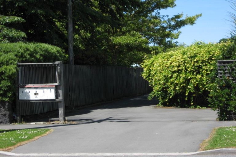 Photo of property in 2/124 Champion Street, Edgeware, Christchurch, 8013