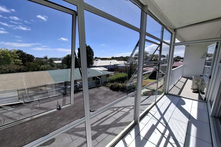 Photo of property in 6b Davies Lane, New Plymouth, 4310
