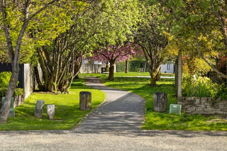 Photo of property in 9 Innes Place, Arrowtown, 9302