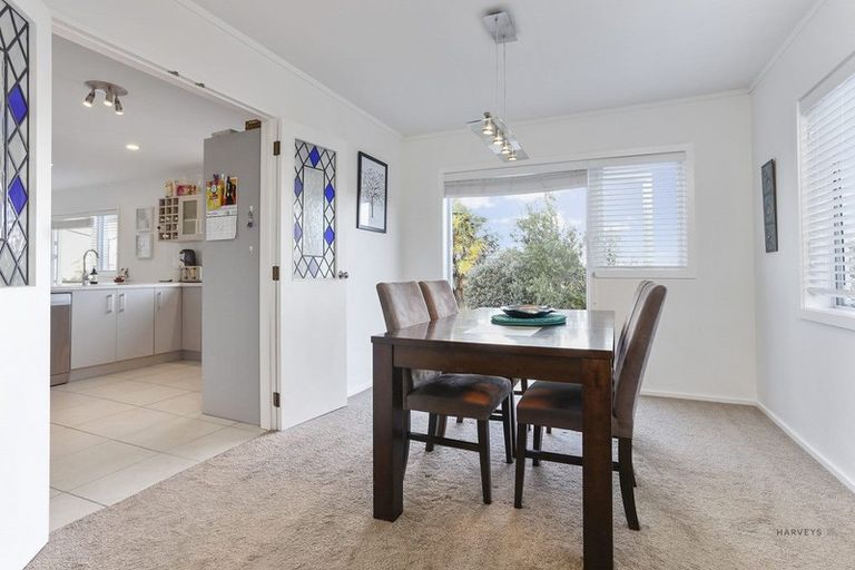 Photo of property in 301b Glengarry Road, Glen Eden, Auckland, 0602