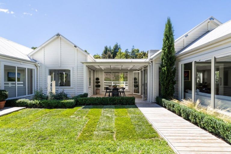 Photo of property in 12 Taruna Place, Havelock North, 4130