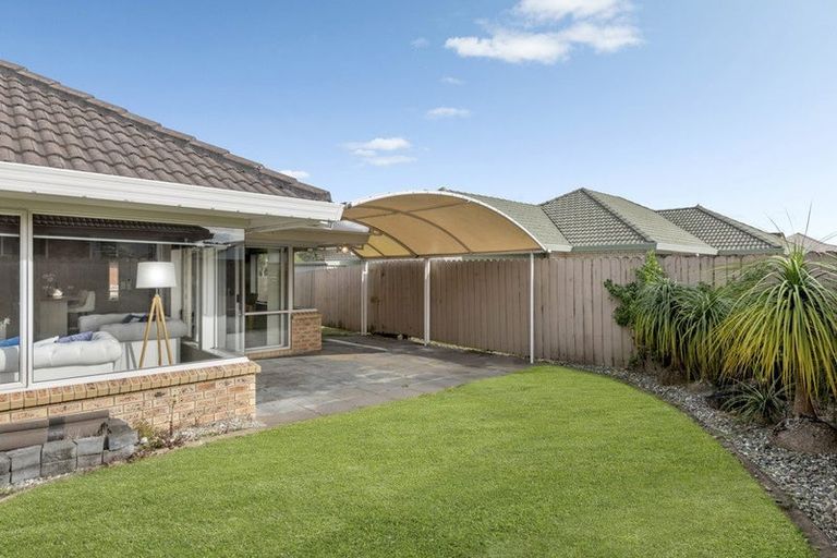 Photo of property in 58 Frank Nobilo Drive, Golflands, Auckland, 2013